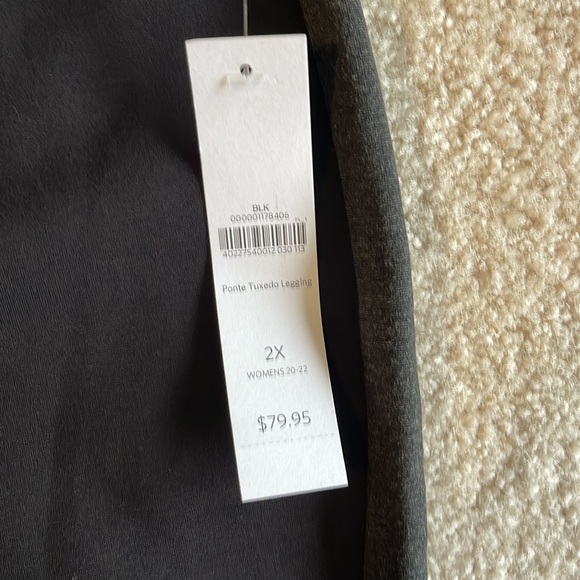 NWT super stretch structured legging with grey side stripe - Picture 4 of 9